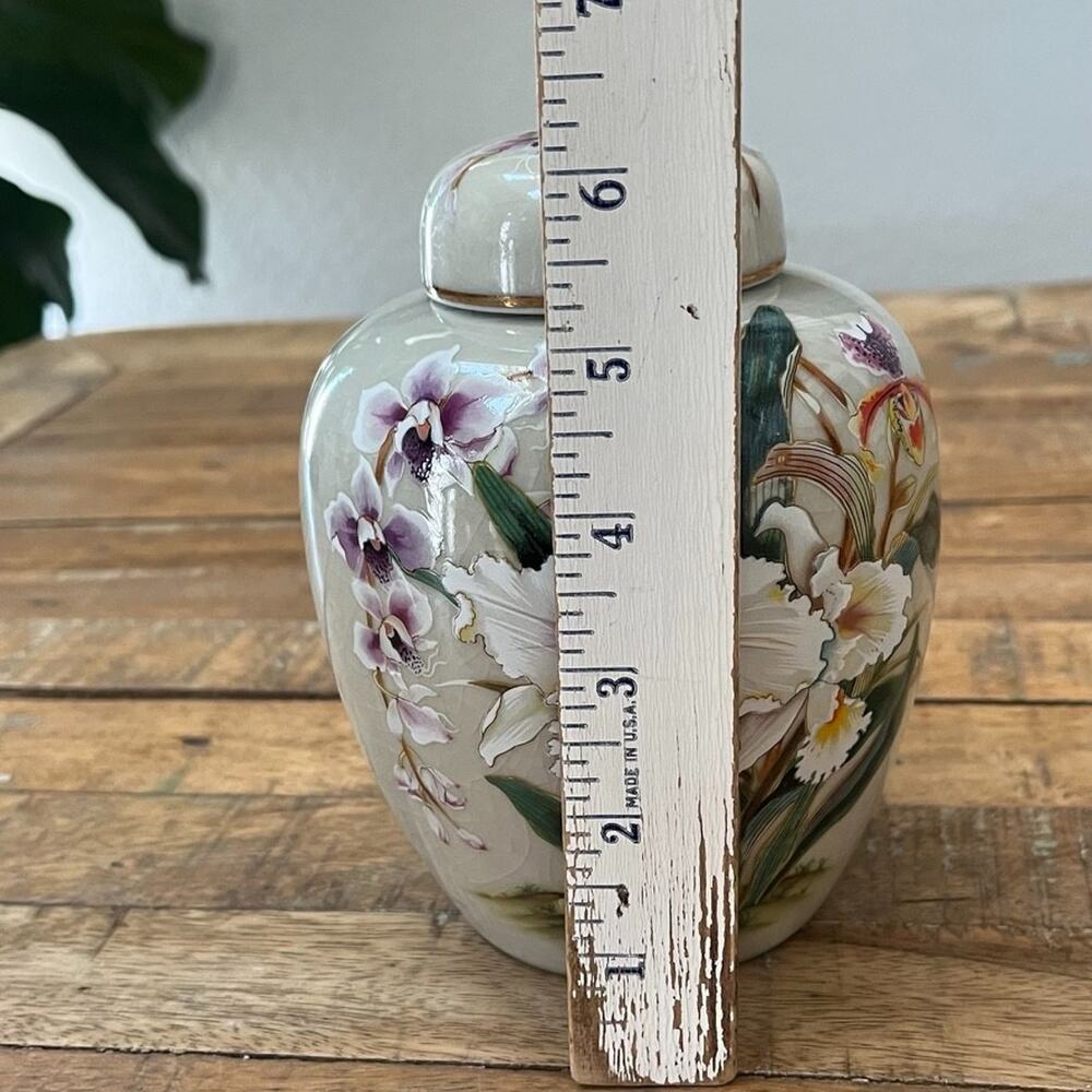 Vintage Toyo White Orchid Japan Vase 6.25" Hand-painted with lid - Picture 9 of 12